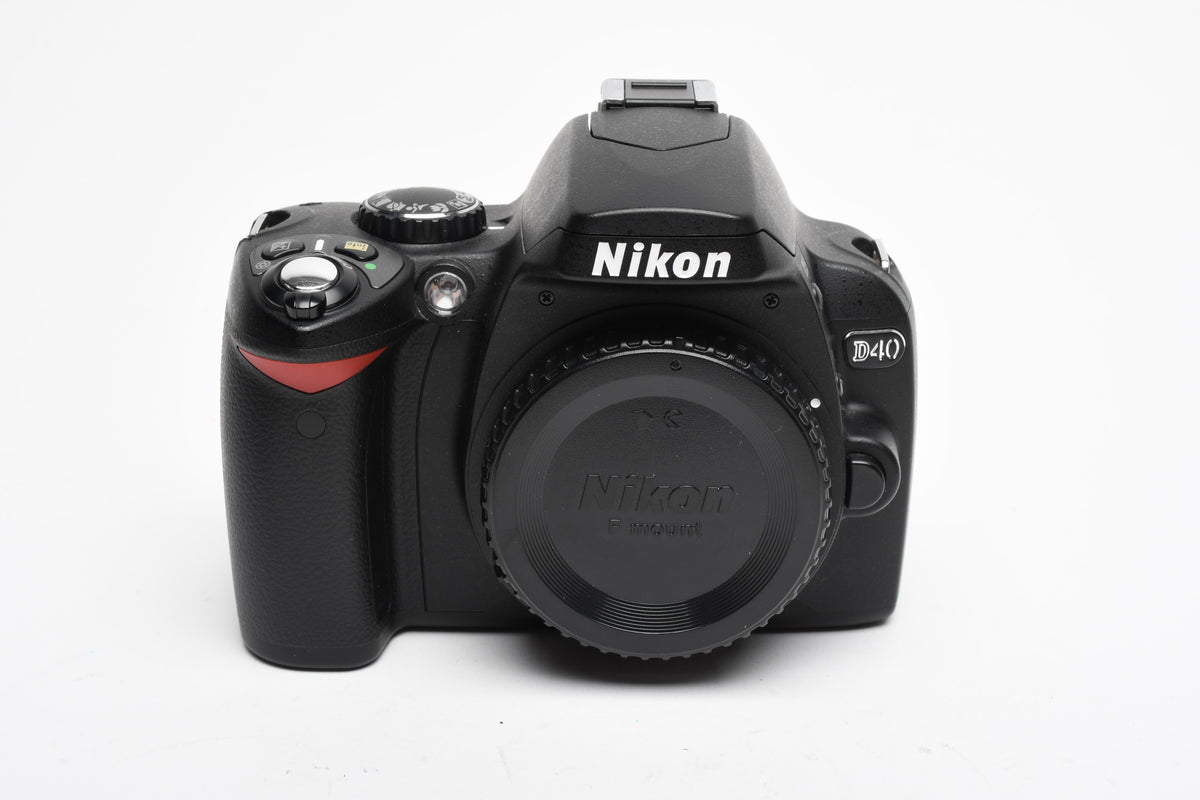 Nikon D40 DSLR body, batt+charger, ONLY 693 Acts!! Great