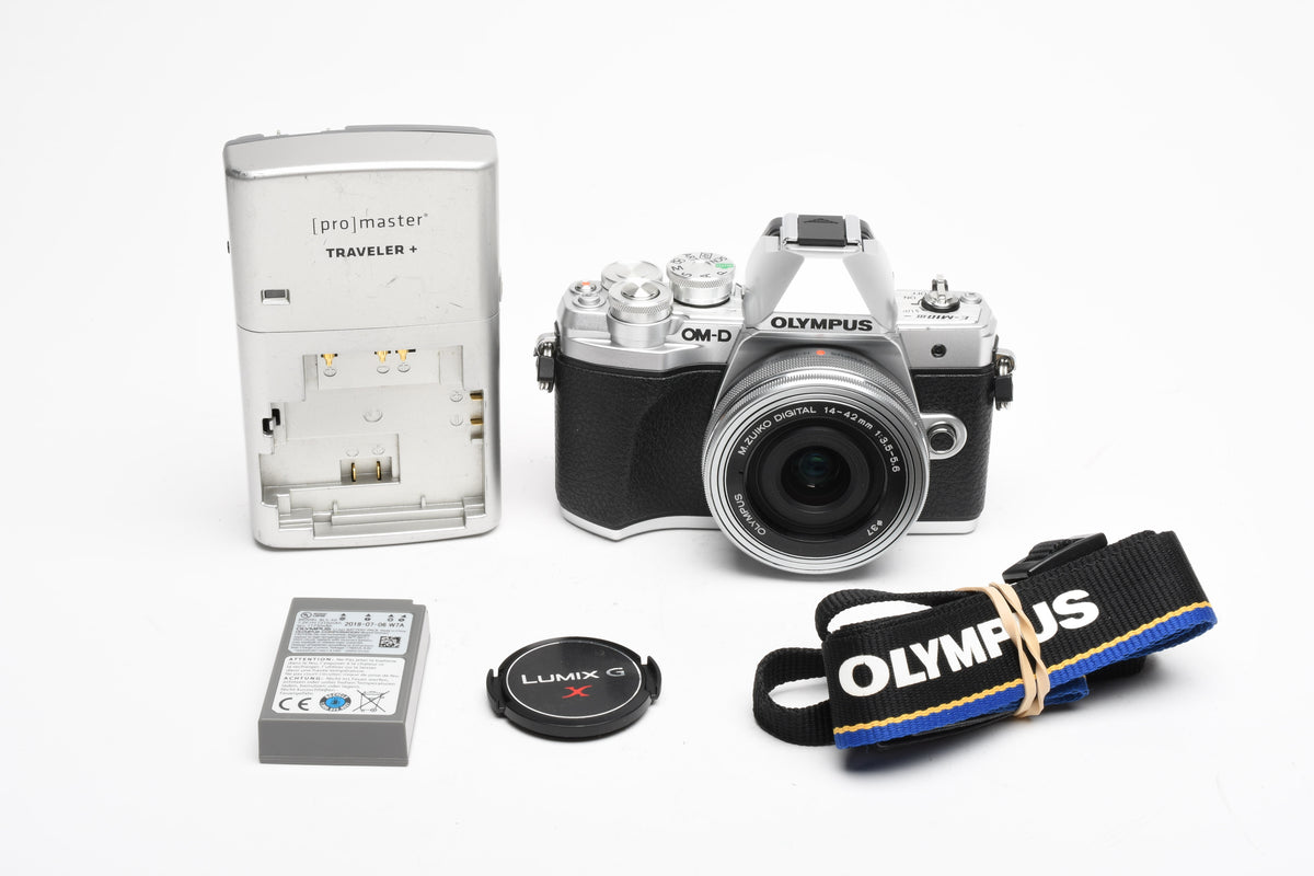 Olympus OM-D E-M10 III Chrome body w/14-42mm f3.5-5.6 lens, Very clean, fully tested