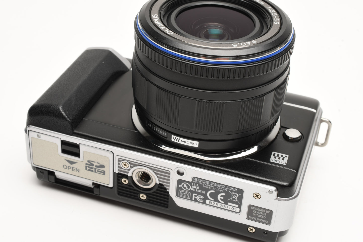 Olympus E-PL1 double zoom w/14-42mm, 40-150mm, VF-2, Mint-, Boxed