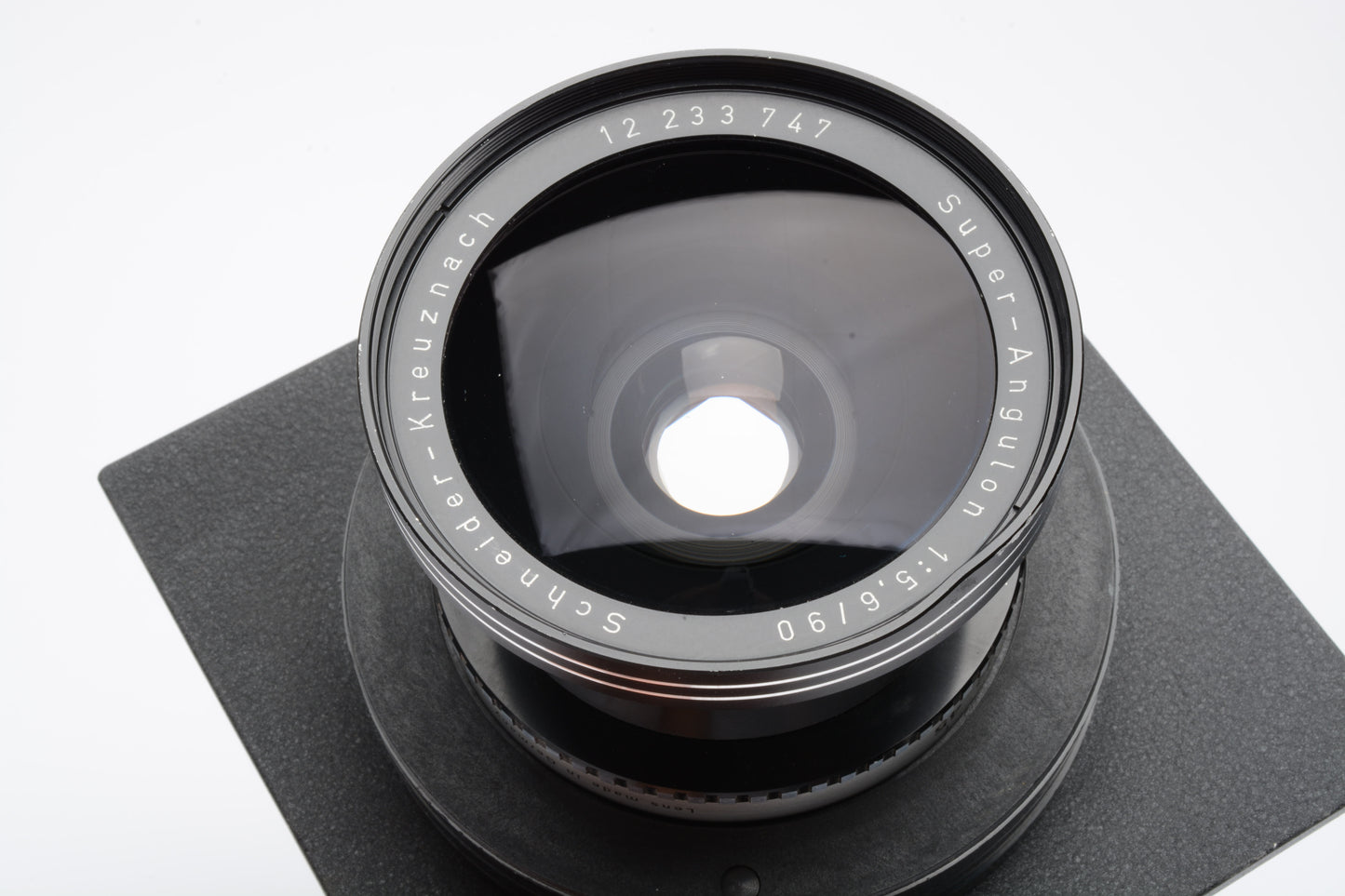 Schneider Super Angulon 90mm f5.6 lens w/Sinar blades and board