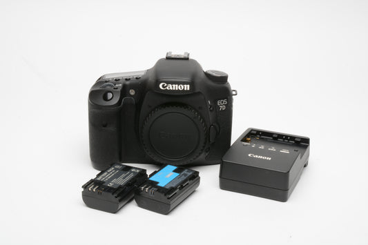 Canon EOS 7D 18MP DSLR body, 2X batts, charger, cap, Only 6373 Acts!! Mint-