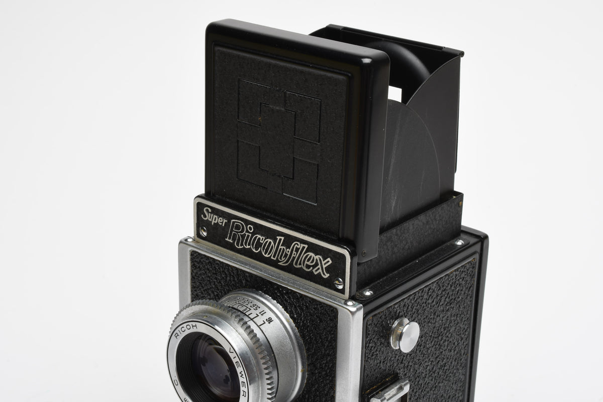 Ricoh Super Ricohflex TLR camera, case+cap, Parts or Repair