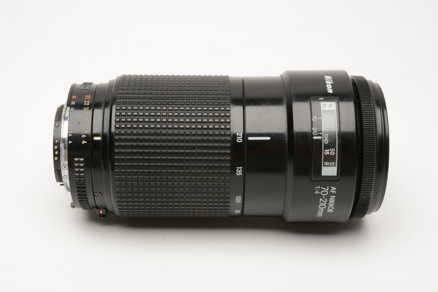 Nikon AF Nikkor 70-210mm f4 telephoto zoom lens, caps, Sharp!