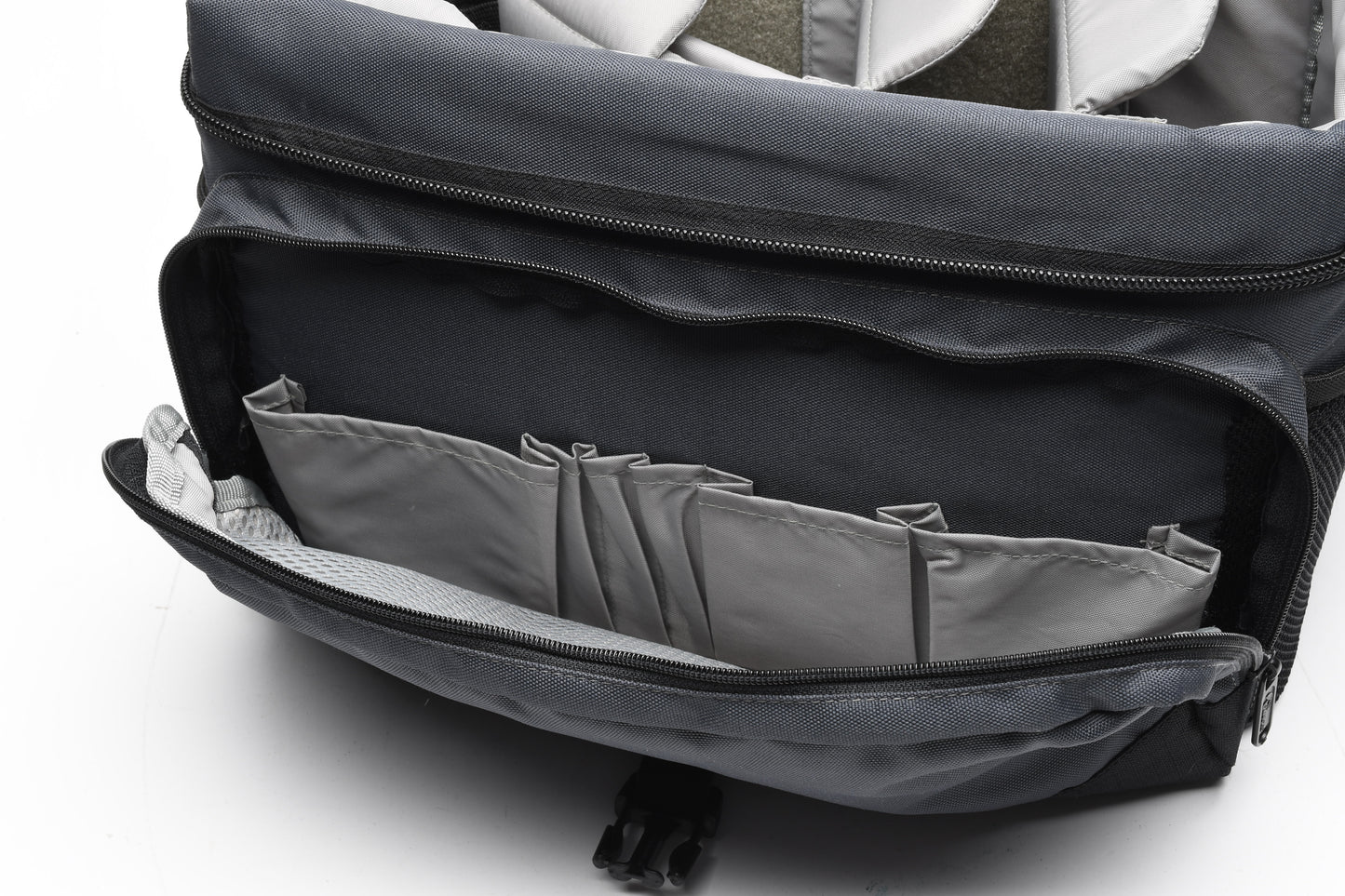 Lowepro Nova 5 Gray camera shoulder bag, clean, Very nice!