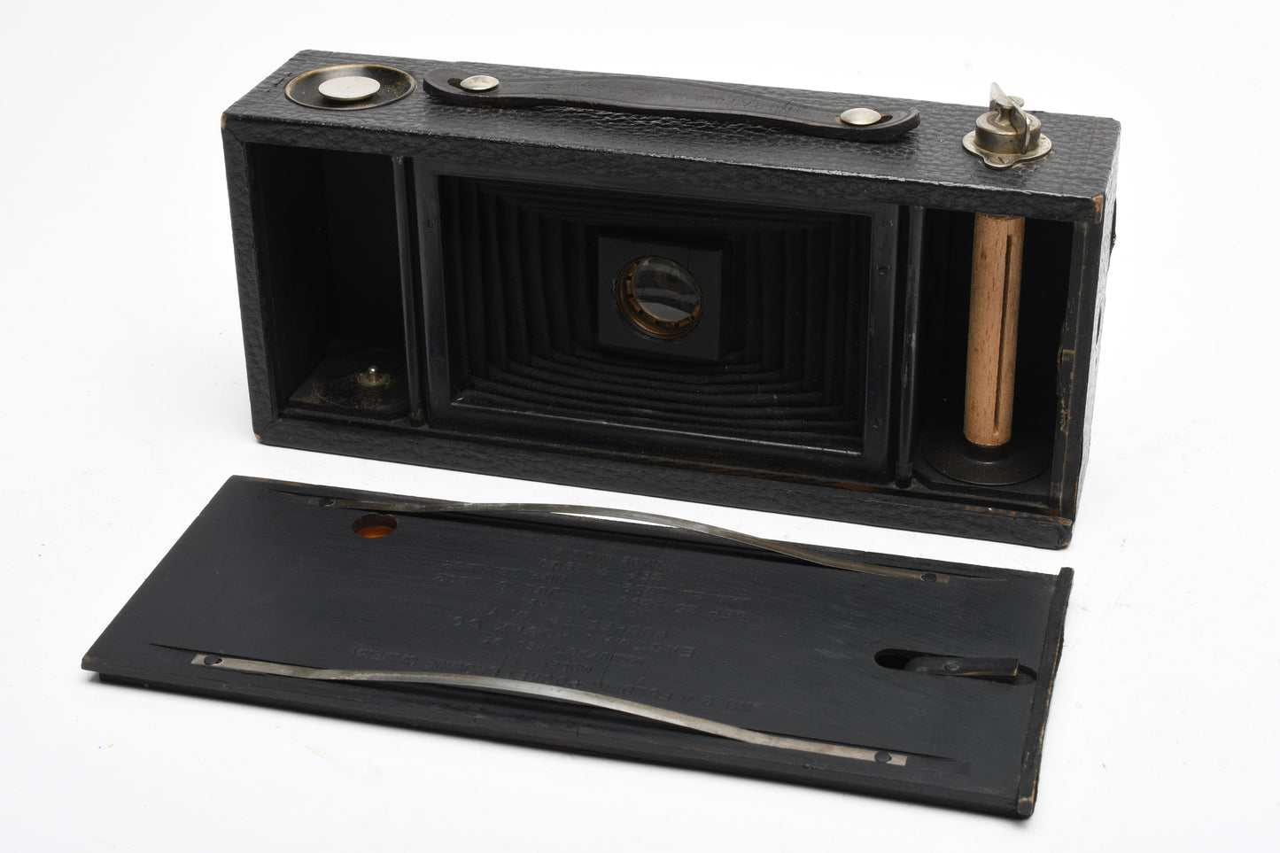 Kodak No. 2A Folding Pocket Brownie vintage camera, Nice and clean