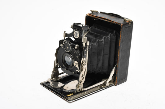 ICA Cupido Cut film camera w/Syntor 115mm lens, working shutter, no holders