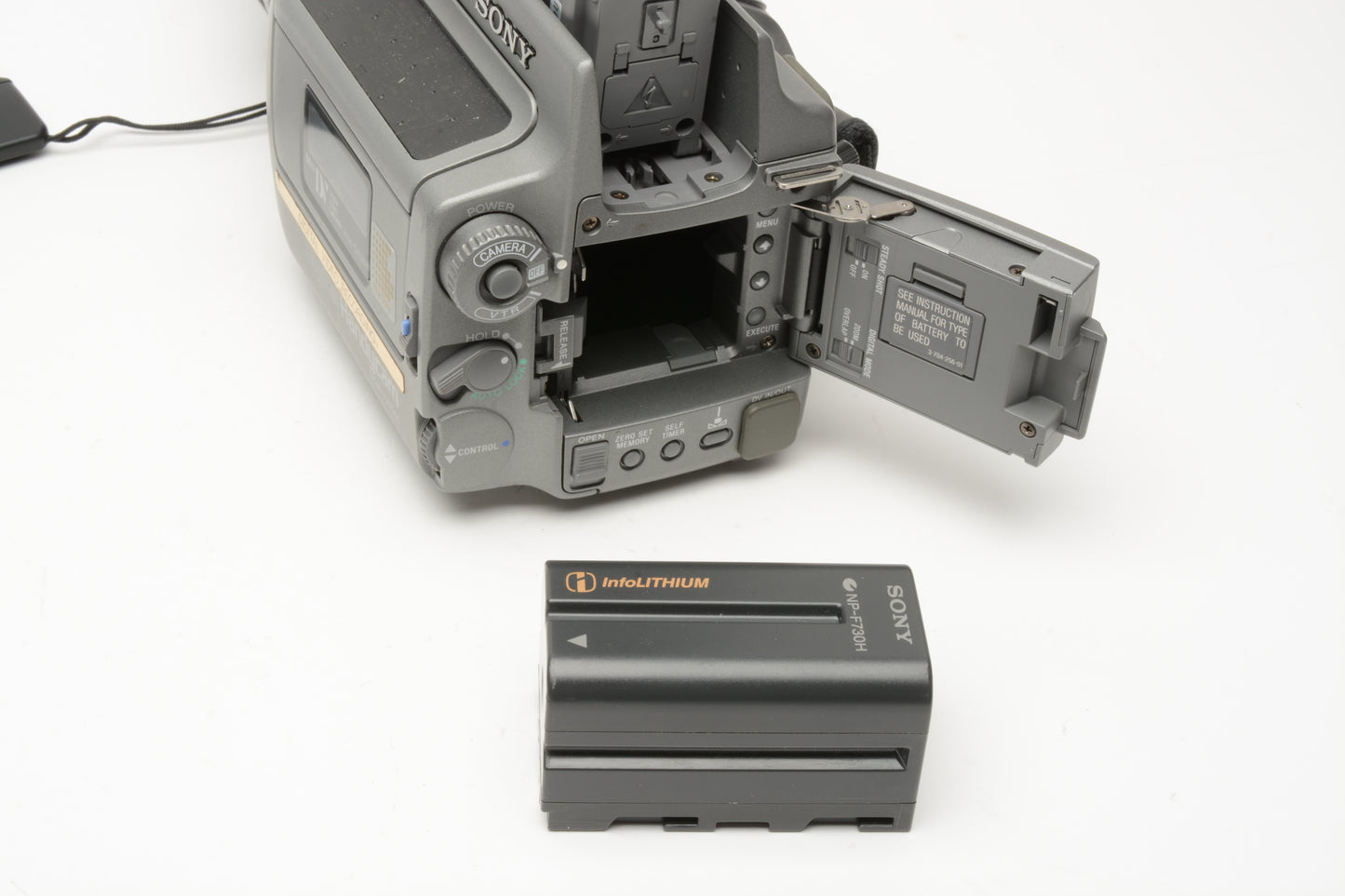 Sony DCR VX1000 Mini DV camcorder bundle, Works great! Tested