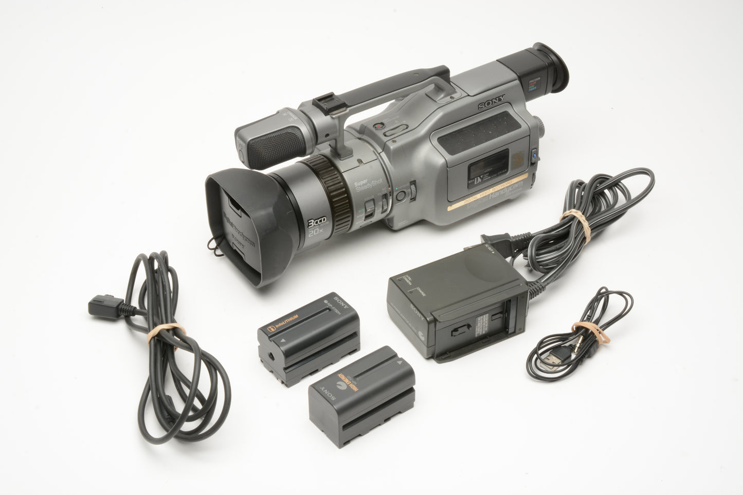 Sony DCR VX1000 Mini DV camcorder bundle, Works great! Tested