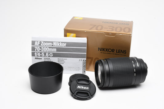 Nikon AF Zoom Nikkor 70-300mm f4.5-5.6G zoom, caps, hood, (Black) Boxed, Mint