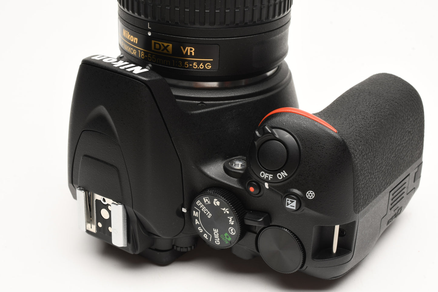 Nikon D3500 DSLR Camera w/AF-P 18-55mm f3.5-5.6 G VR zoom USA, only 478 Acts!!