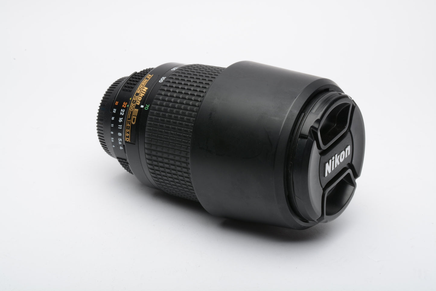 Nikon ED AF Nikkor 70-300mm f4-5.6D zoom lens, hood + caps