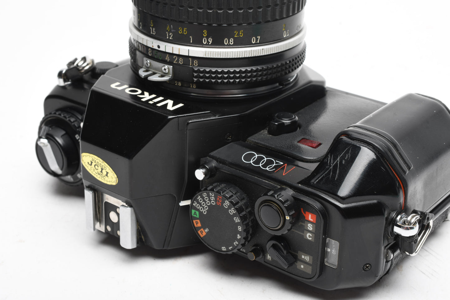Nikon N2000 35mm SLR W/Nikkor 50mm F1.8, strap, Sky, tested, Good!