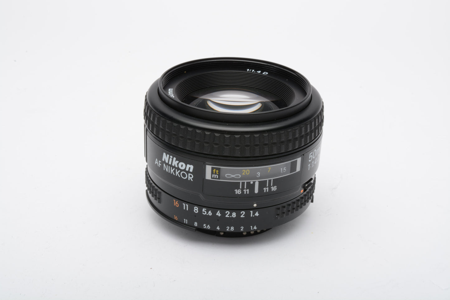 Nikon AF Nikkor 50mm f1.4D prime lens, very clean, UV, nice prime lens w/caps