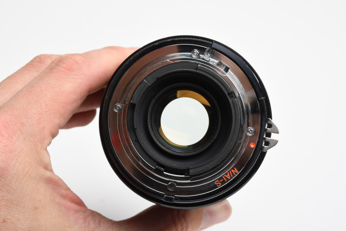 Vivitar MF MC 28-200mm f3.5-5.3 Nikon Ai-S telephoto zoom lens, 1A+Caps, Great!