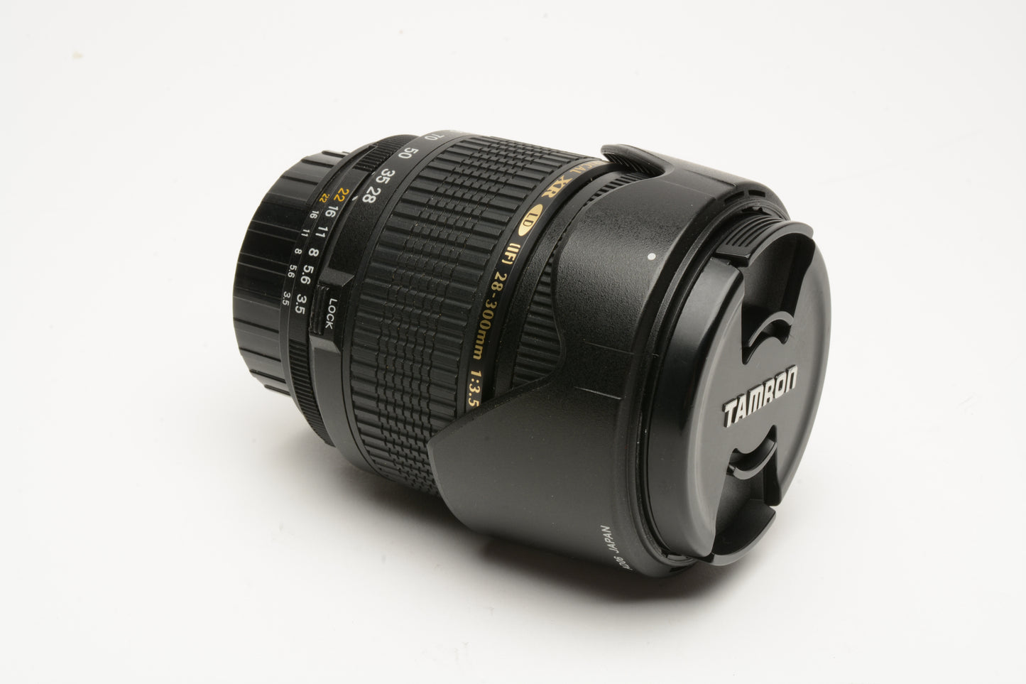 Tamron AF 28-300mm f3.5-6.3 XR LD IF Macro for Pentax A06, +Hood