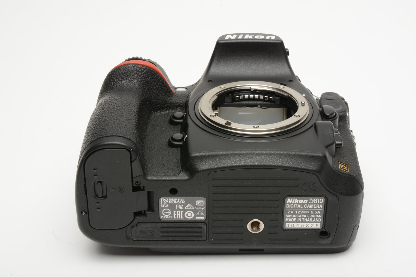 Nikon D810 DSLR Body, 9592 Acts,  batt+charger, USB and strap, Great!