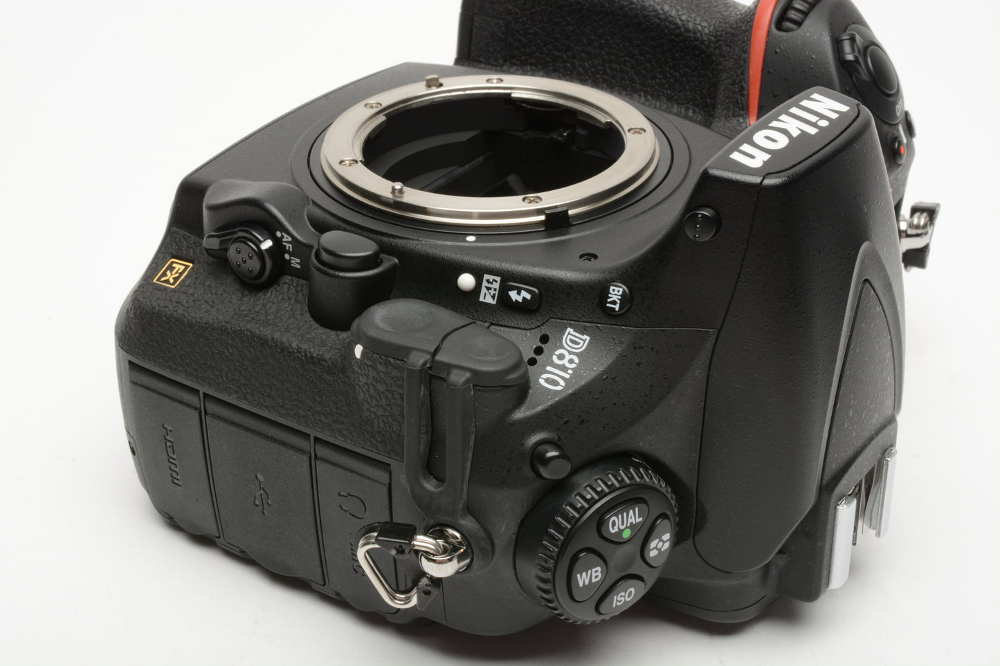 Nikon D810 DSLR Body, 9592 Acts,  batt+charger, USB and strap, Great!