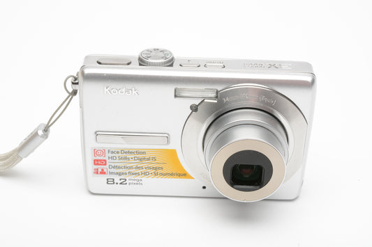 Kodak EasyShare M863 8.2MP Digital Point&Shoot Camera, 2Batts, Case, 256MB SD