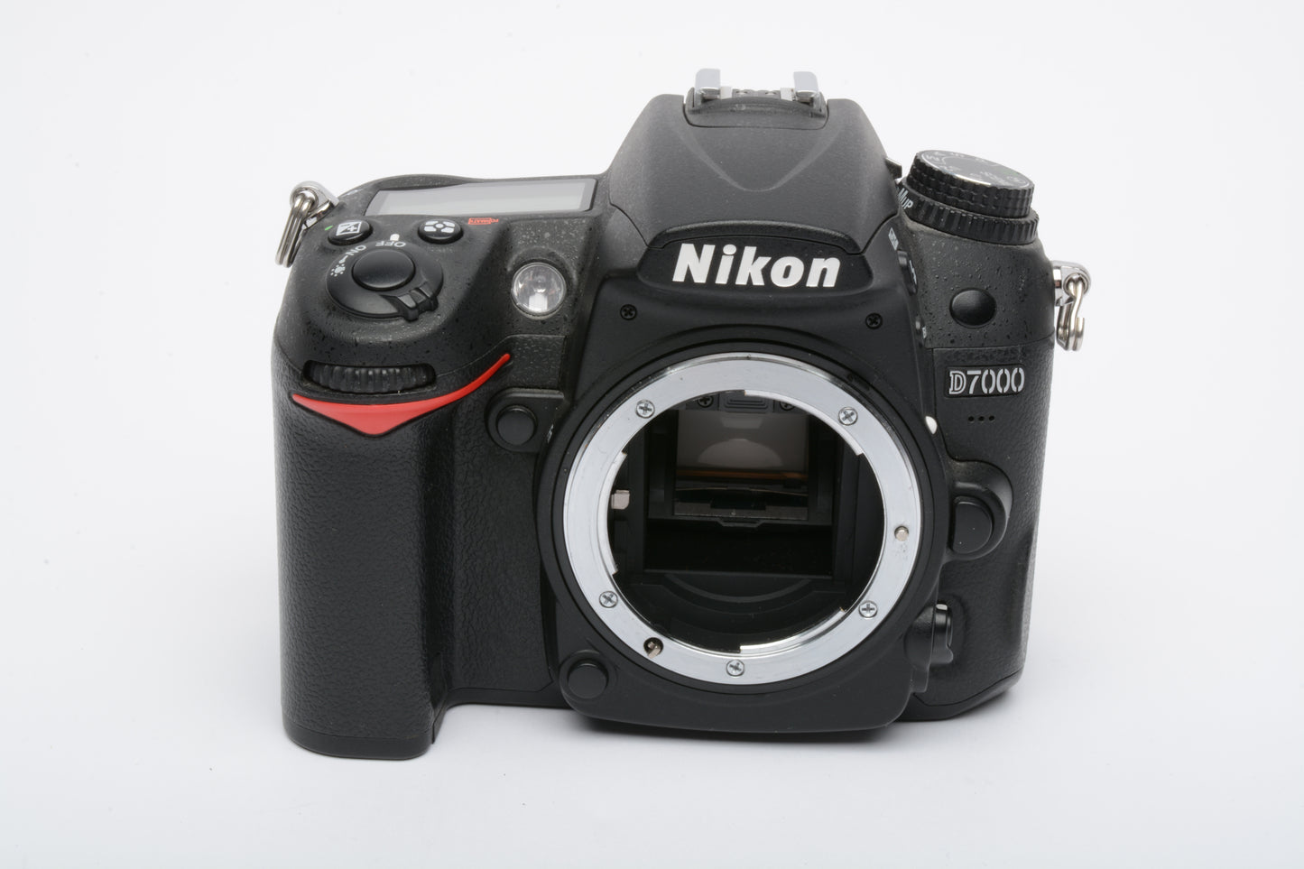 Nikon D7000 16.2MP DSLR, batt, charger, strap, Only 6329 Acts! Very clean, light use