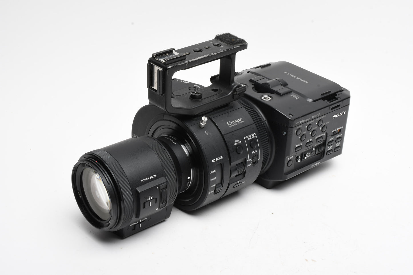 Sony NEX-FS700R 4K Super 35mm NXCAM w/18-200mm, Only 1010 Hours