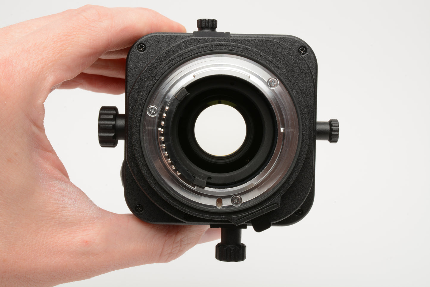 Nikon Nikkor MF 24mm f3.5D ED lens, Mint, Boxed, USA, w/hood