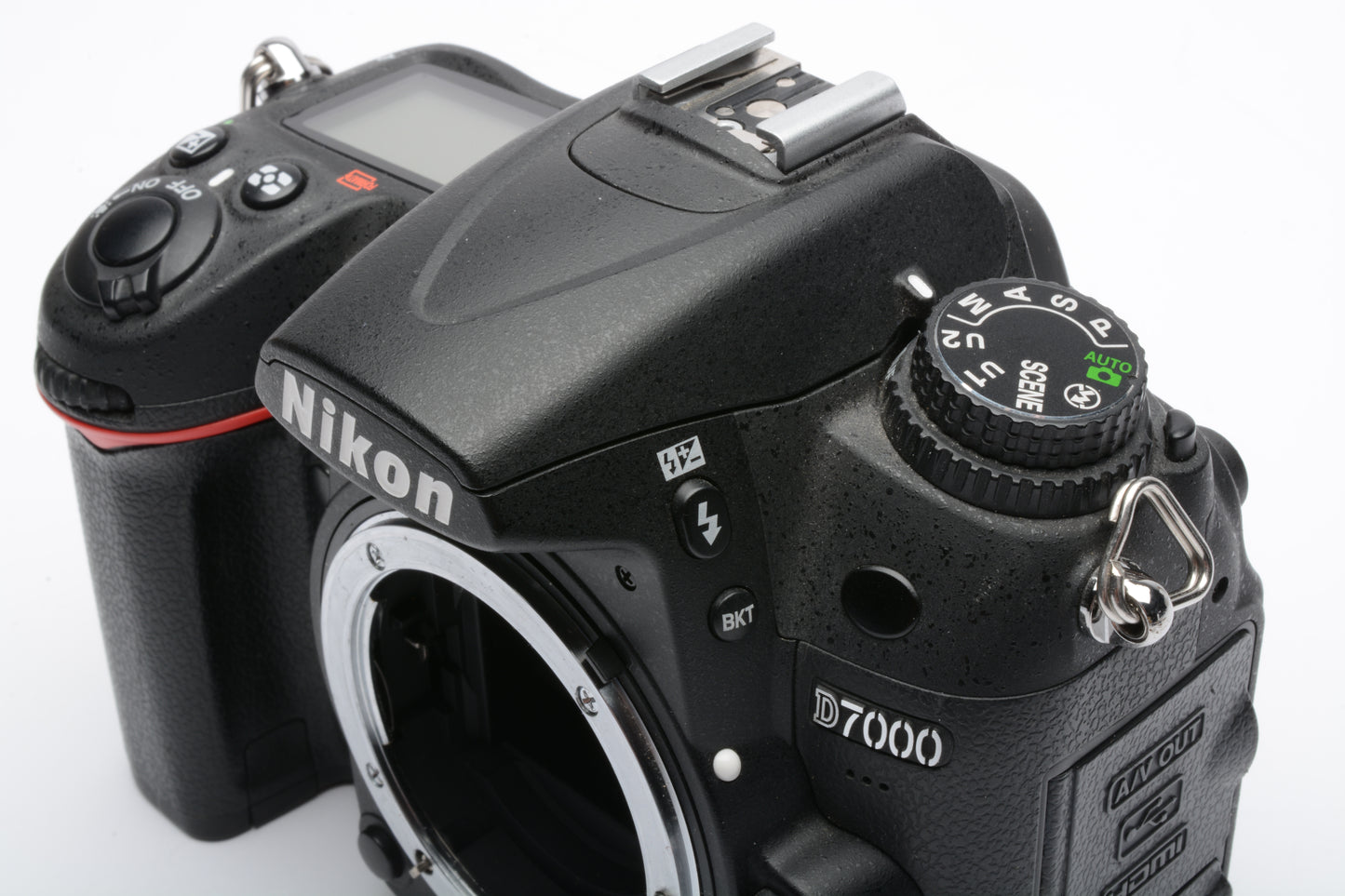 Nikon D7000 16.2MP DSLR, batt, charger, strap, Only 6329 Acts! Very clean, light use