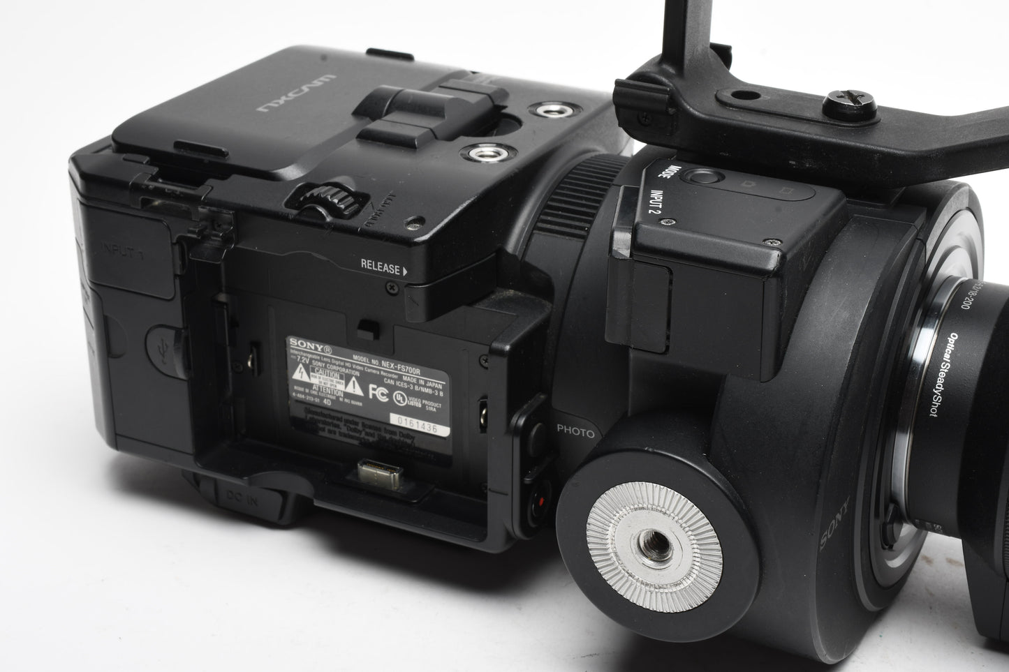 Sony NEX-FS700R 4K Super 35mm NXCAM w/18-200mm, Only 1010 Hours