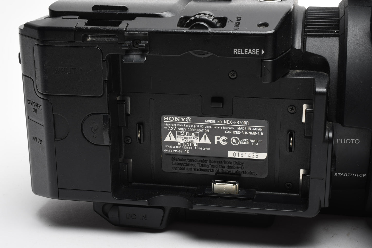 Sony NEX-FS700R 4K Super 35mm NXCAM w/18-200mm, Only 1010 Hours