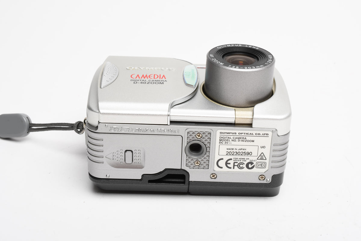 Olympus Camedia D-40 4MP Digital Point & Shoot camera, 64MB Card, Great!