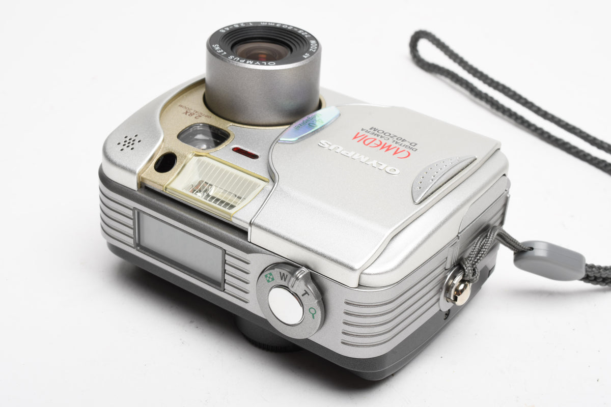 Olympus Camedia D-40 4MP Digital Point & Shoot camera, 64MB Card, Great!