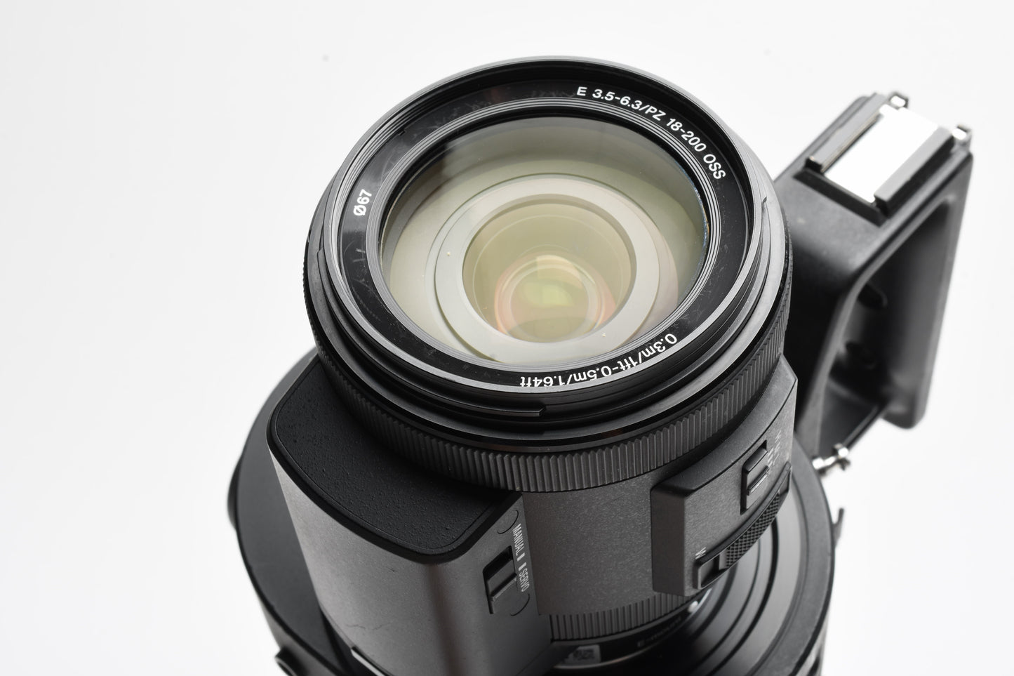 Sony NEX-FS700R 4K Super 35mm NXCAM w/18-200mm, Only 1010 Hours