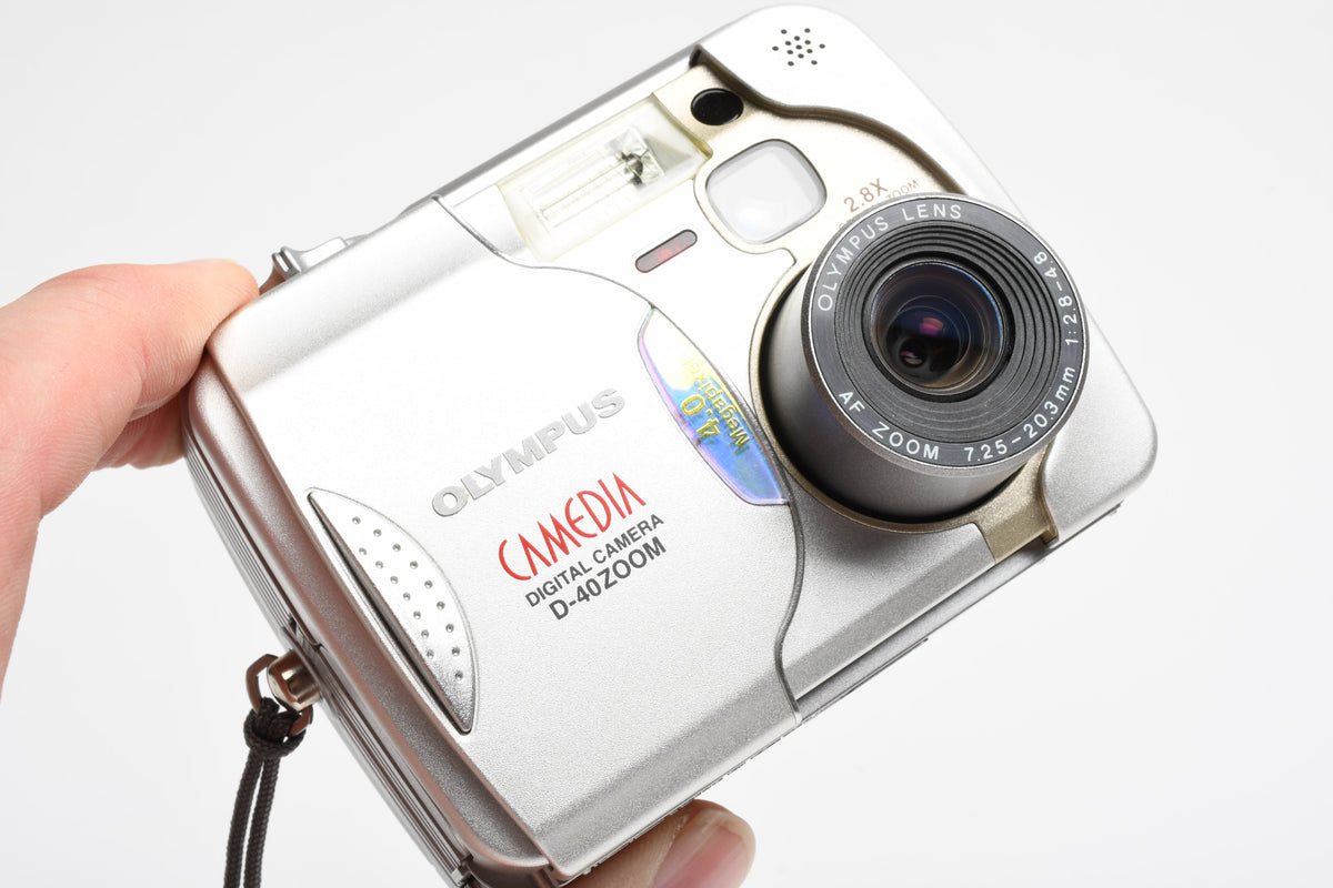 Olympus Camedia D-40 4MP Digital Point & Shoot camera, 64MB Card, Great!