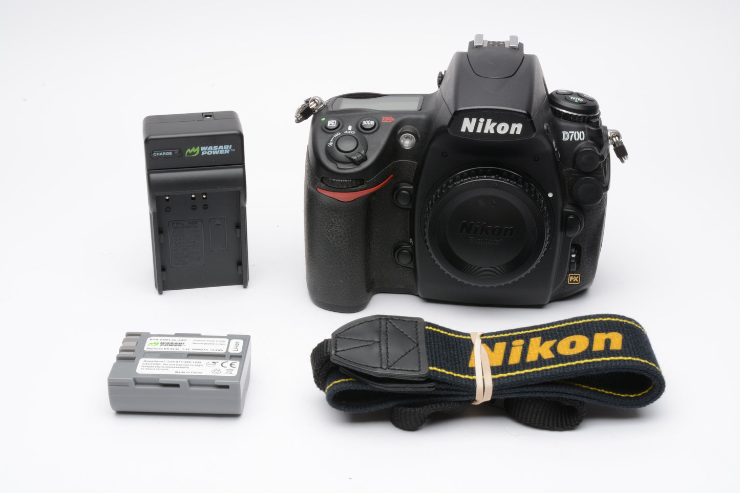 Nikon D700 DSLR Body w/batt, charger, strap, Only 27K Acts, Nice