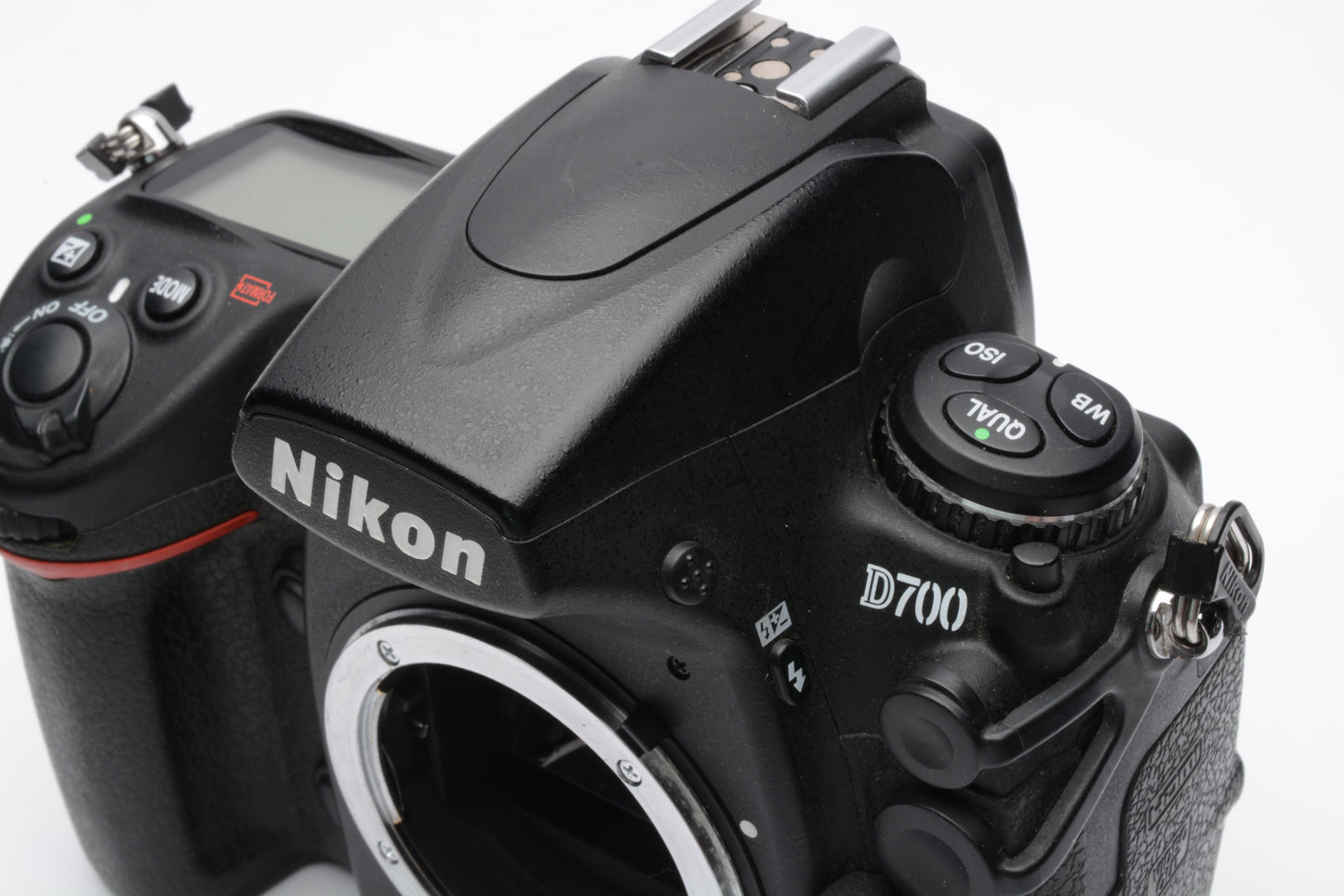 Nikon D700 DSLR Body w/batt, charger, strap, Only 27K Acts, Nice