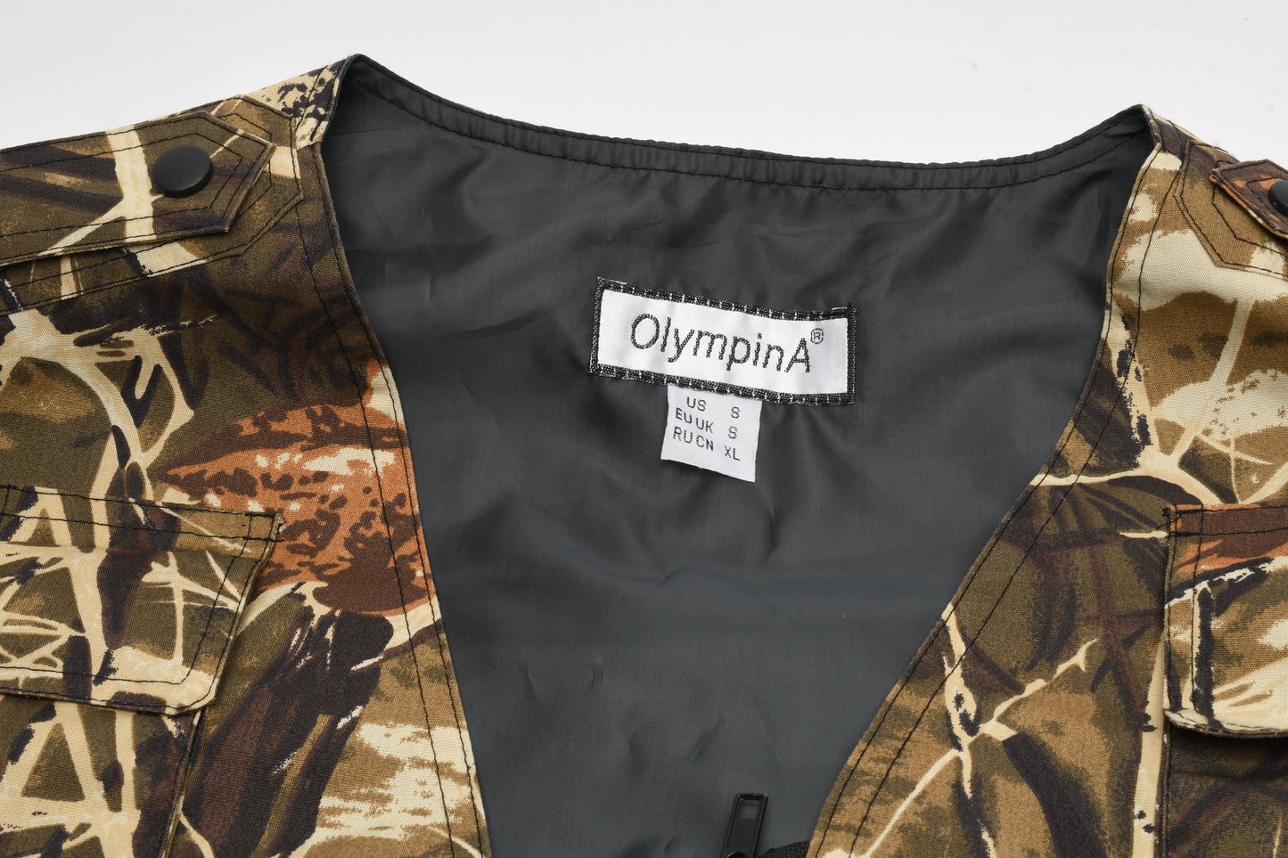 OlympinA camouflage XL vest, Nice and clean