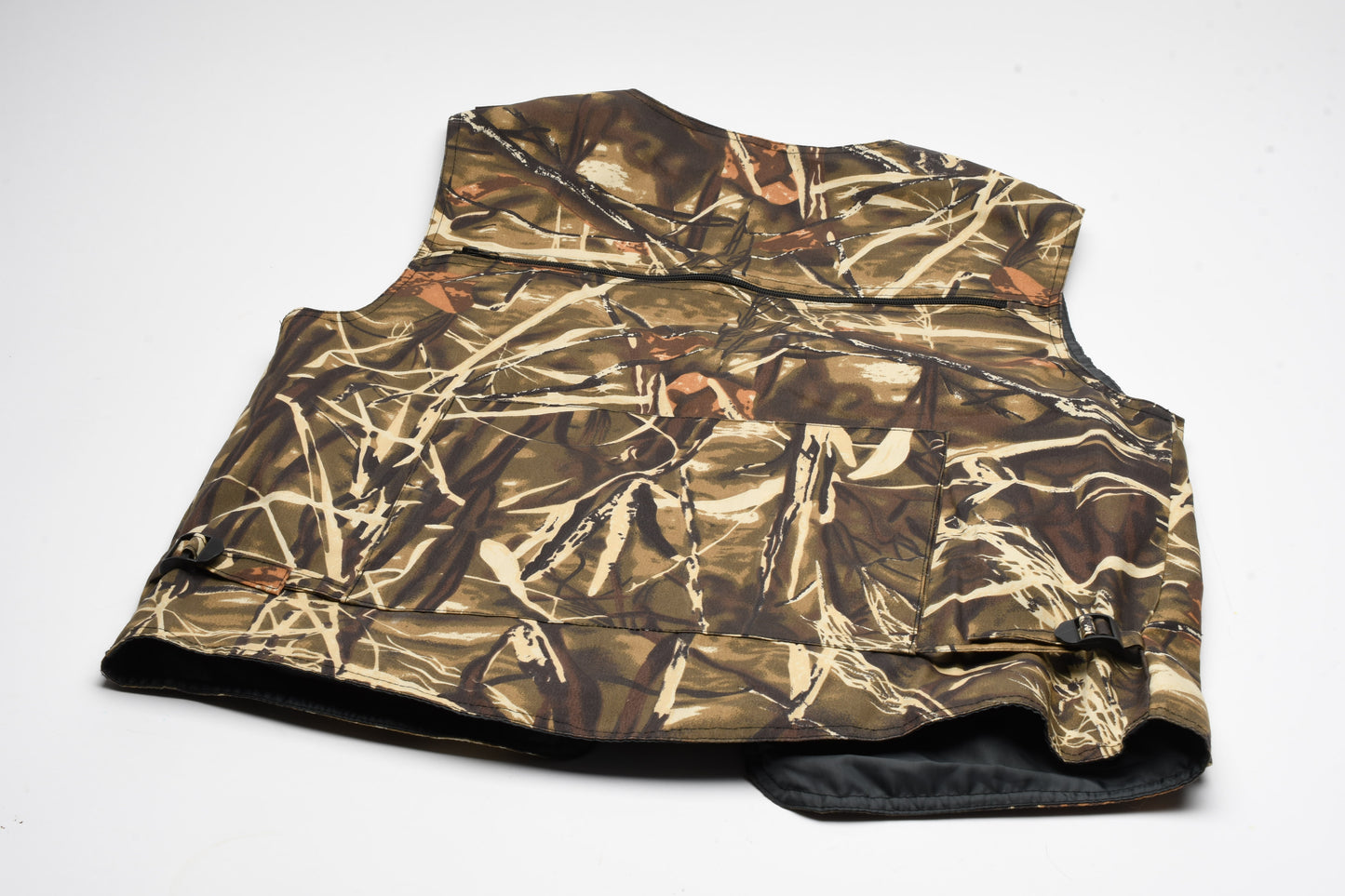 OlympinA camouflage XL vest, Nice and clean