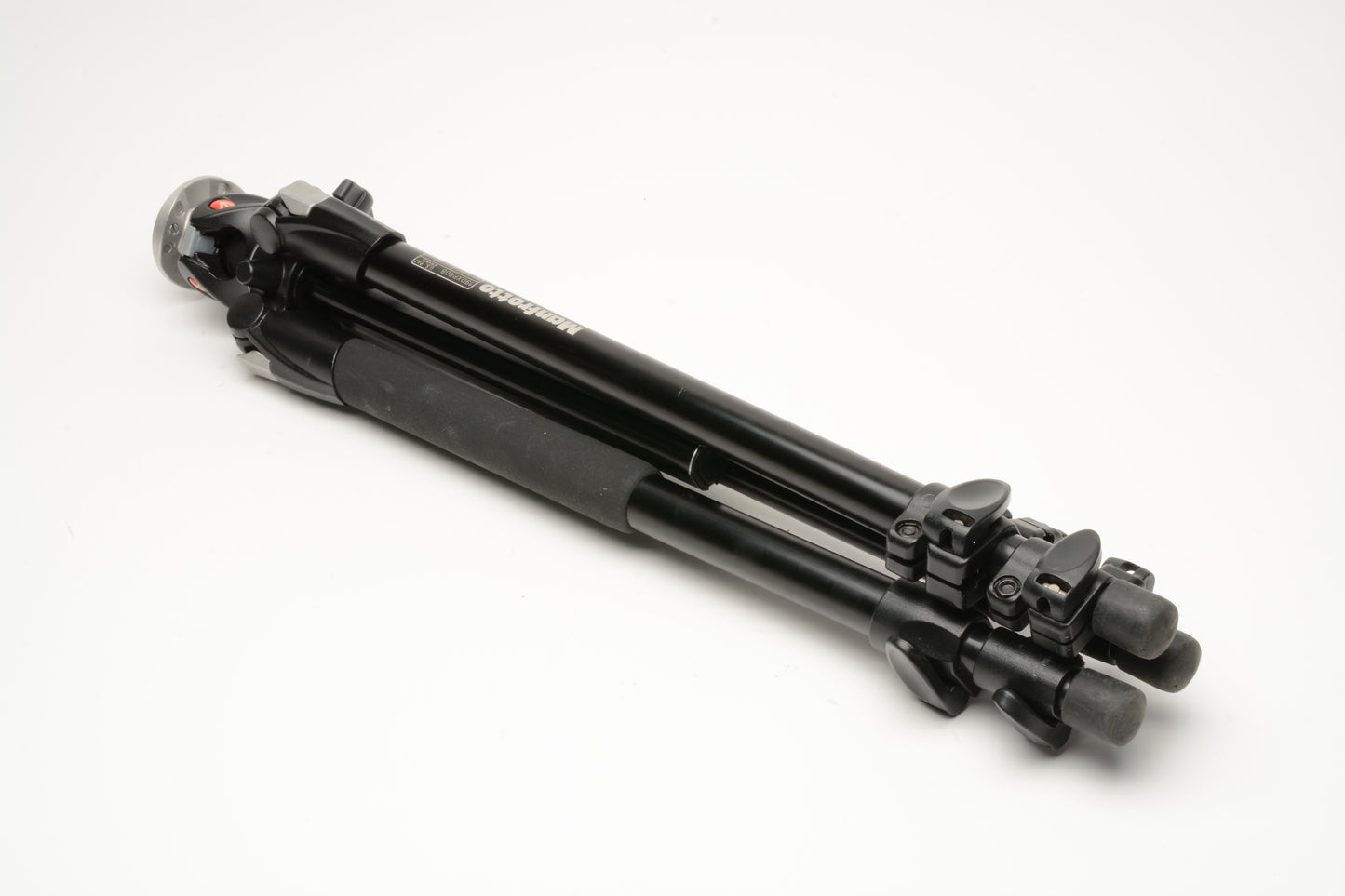 Manfrotto 190XPROB aluminum tripod, light use, great!