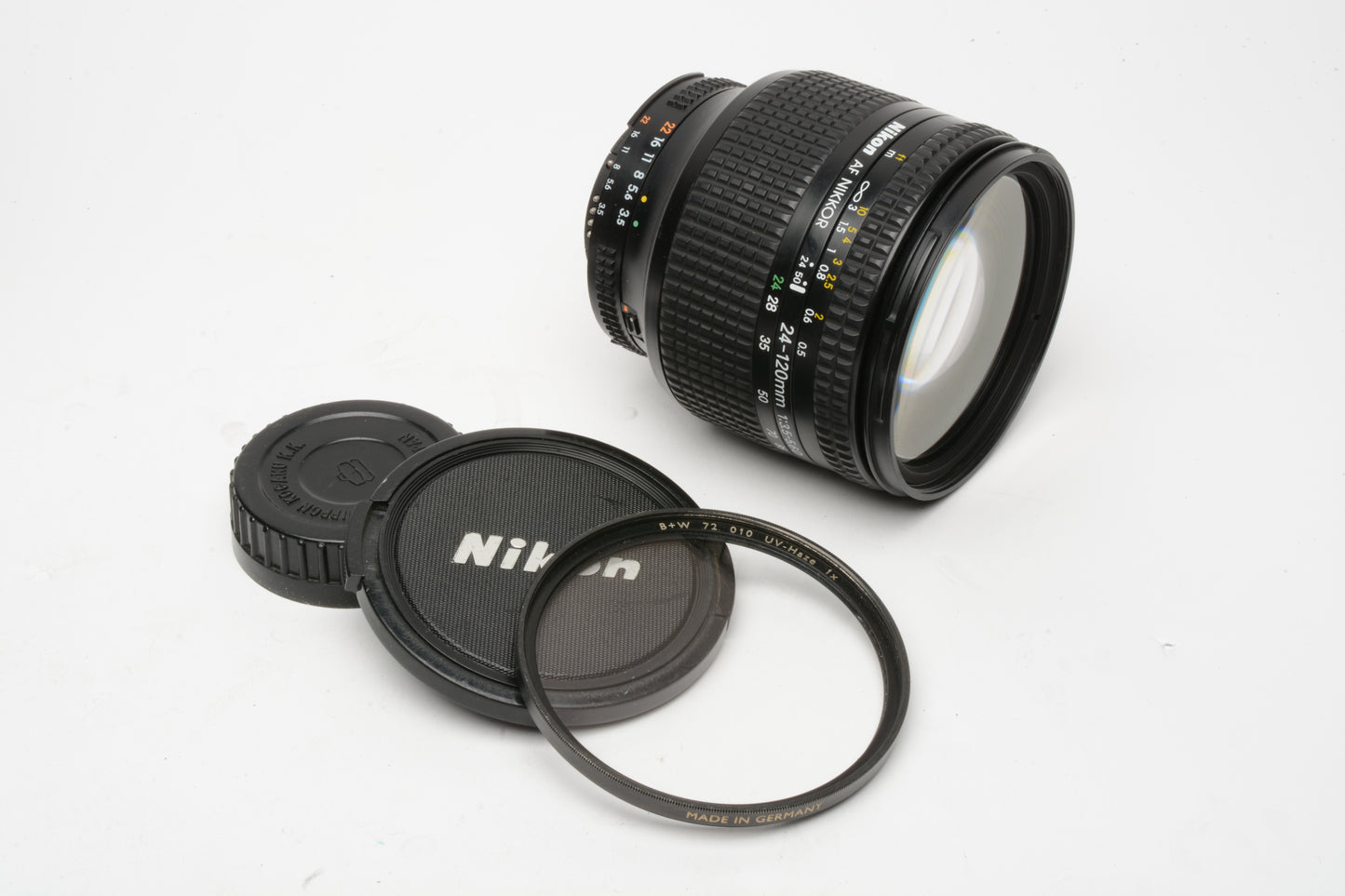 Nikon AF Zoom-Nikkor 24-120mm f3.5-5.6D zoom lens, caps, Nice + B+W UV!