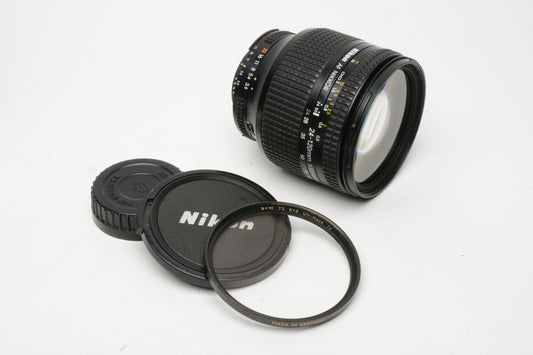 Nikon AF Zoom-Nikkor 24-120mm f3.5-5.6D zoom lens, caps, Nice + B+W UV!