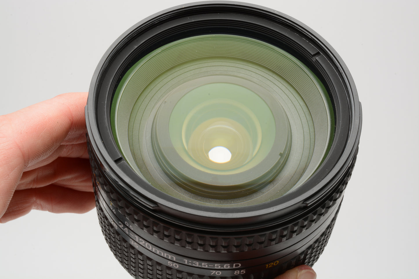 Nikon AF Zoom-Nikkor 24-120mm f3.5-5.6D zoom lens, caps, Nice + B+W UV!