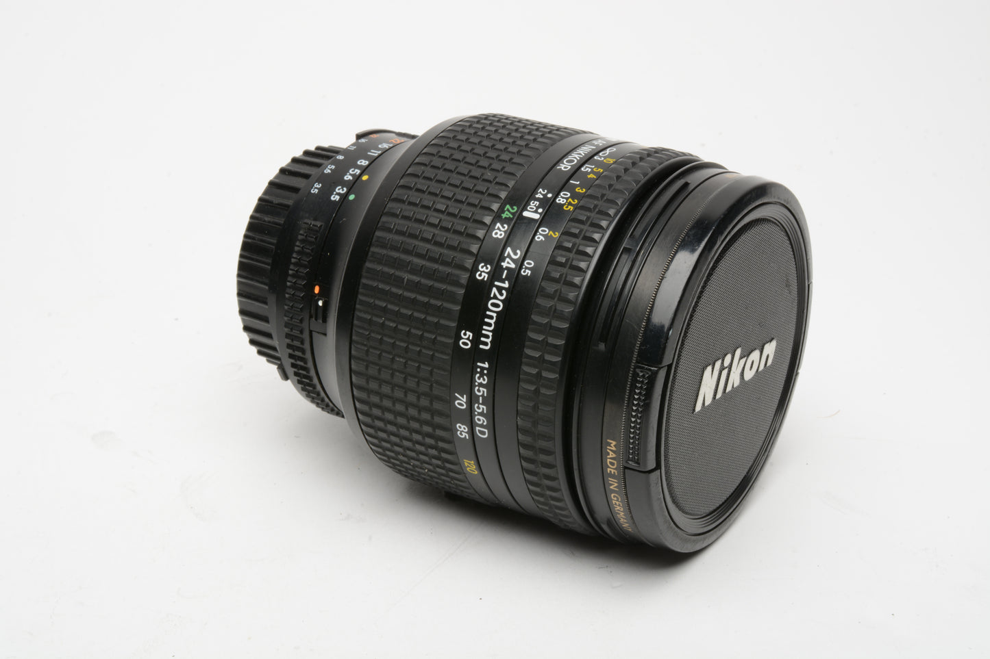 Nikon AF Zoom-Nikkor 24-120mm f3.5-5.6D zoom lens, caps, Nice + B+W UV!