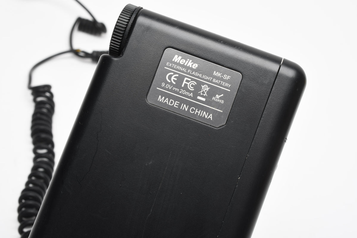 Meike MK-SF (Nikon SD-8A) Remote AA battery pack for Nikon Flashes