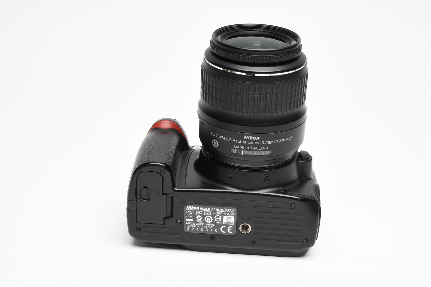Nikon D3000 DSLR w/Nikkor AFS 18-55mm f3.5-5.6G VR Lens, Batt, Charger, Only 7807 Acts!