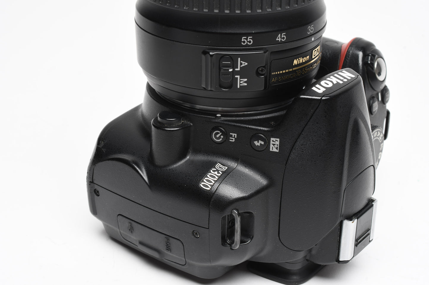 Nikon D3000 DSLR w/Nikkor AFS 18-55mm f3.5-5.6G VR Lens, Batt, Charger, Only 7807 Acts!