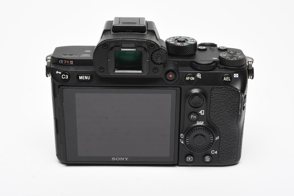 Sony A7R III Mirrorless Body, Only 3k Acts!, w/Strap, batt+charger
