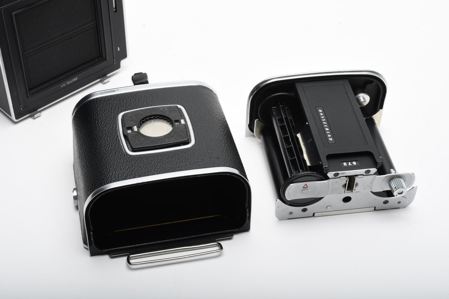 Hasselblad 500C (CM) w/80mm f2.8, WLF, A12 Back, Very clean, tested, accurate!!