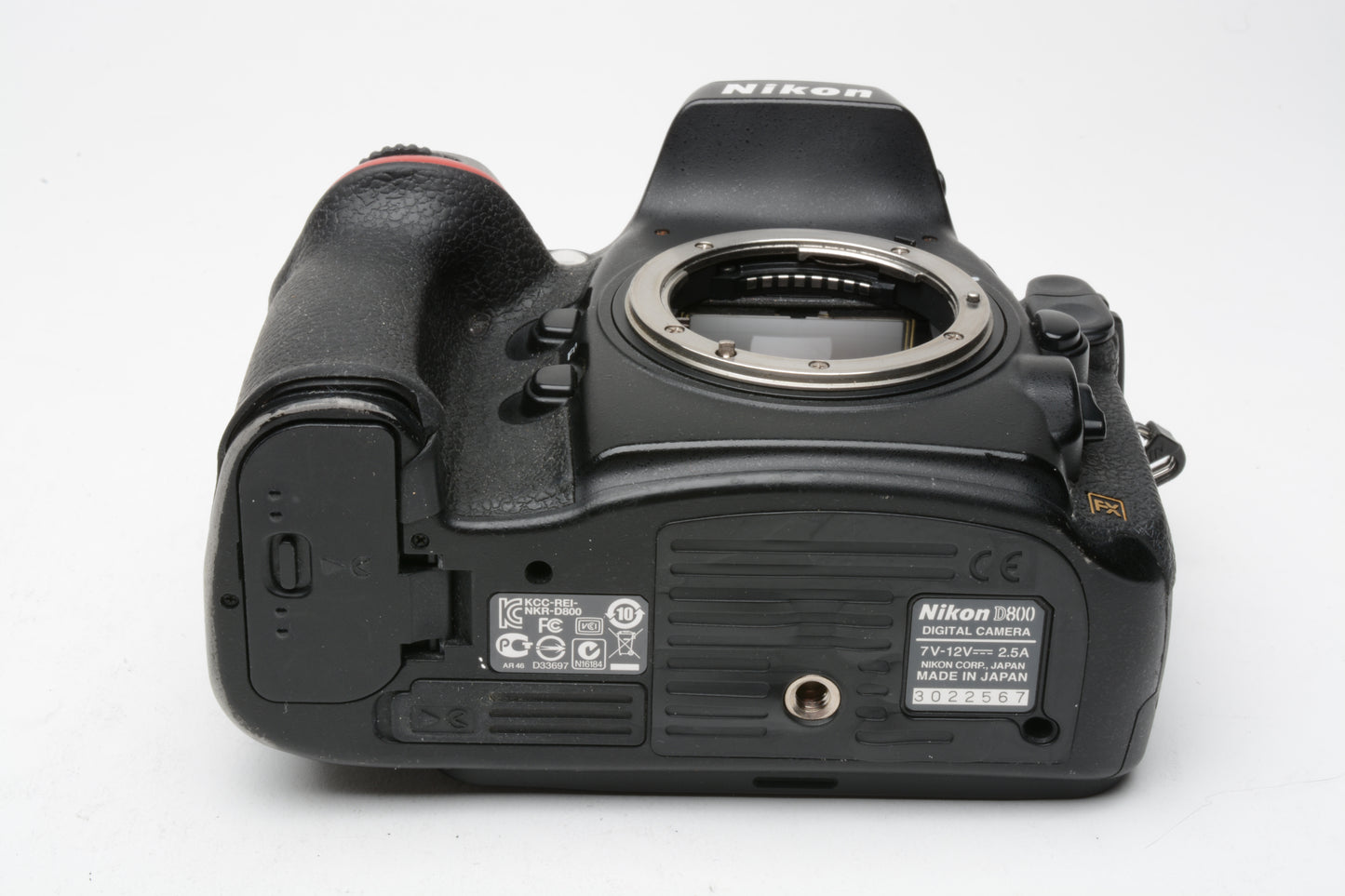 Nikon D800 DSLR body, USA version, batt+charger+strap 130K Acts