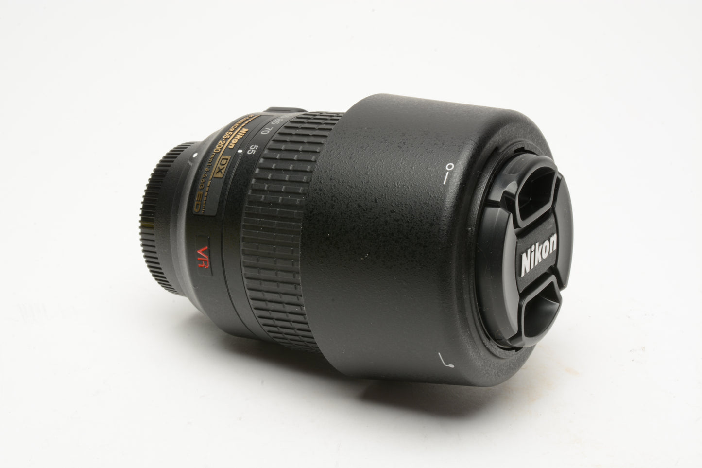 Nikon AFS Nikkor 55-200mm F4-5.6G ED DX VR zoom lens, caps, hood, Mint-