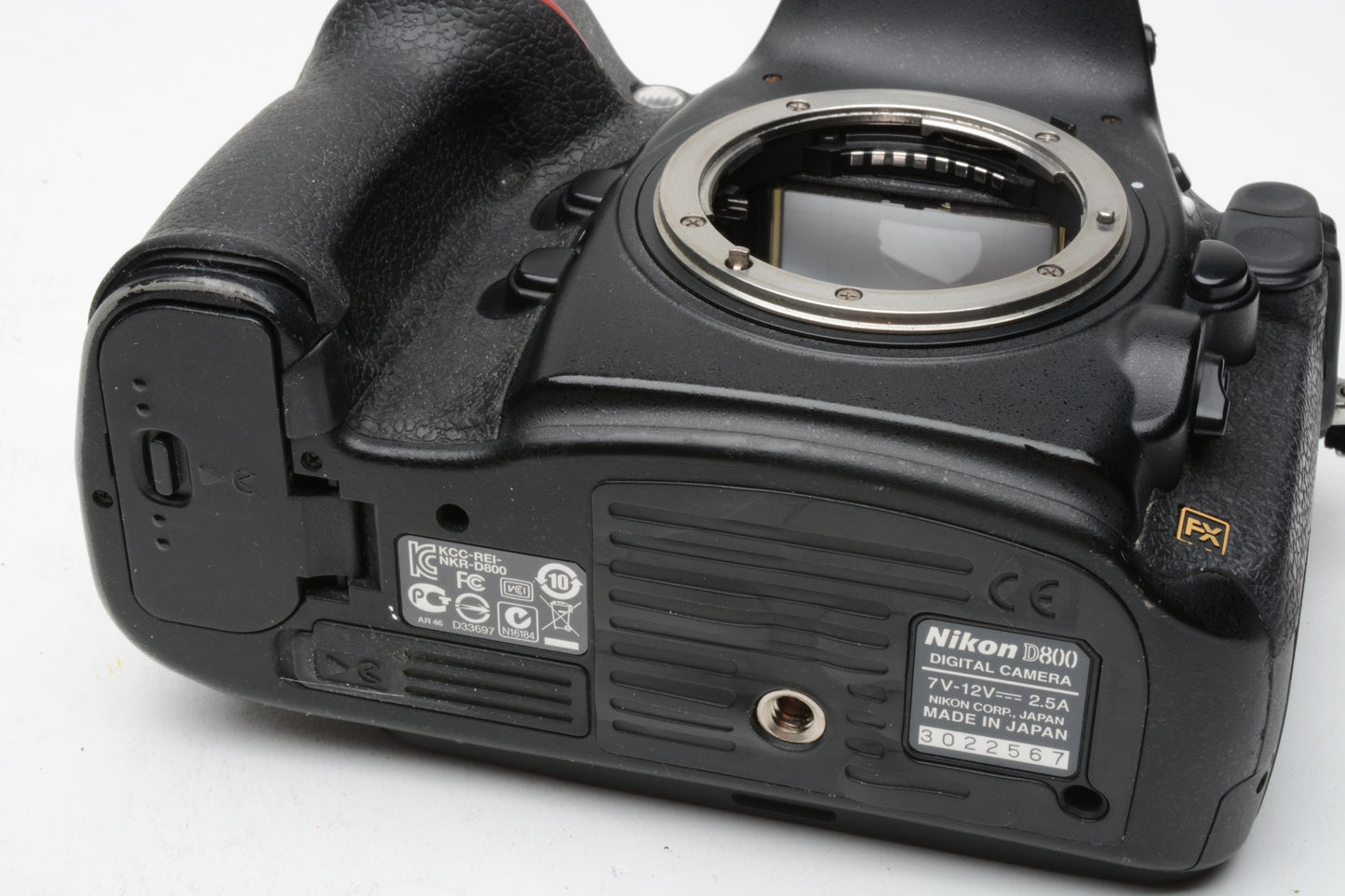 Nikon D800 DSLR body, USA version, batt+charger+strap 130K Acts