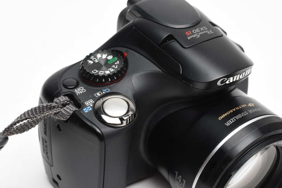 Canon PowerShot SX30 IS 14.1MP Digital Point&Shoot w/35x Zoom, Batt+Charger, Great!